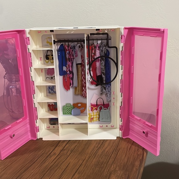 2018 ultimate barbie closet - Picture 3 of 6